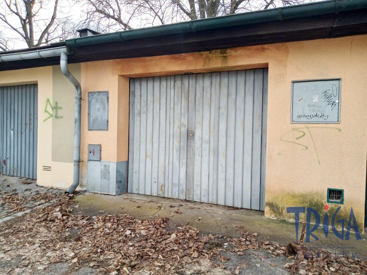 Dvůr Králové nad Labem - pronájem garáže 24 m2