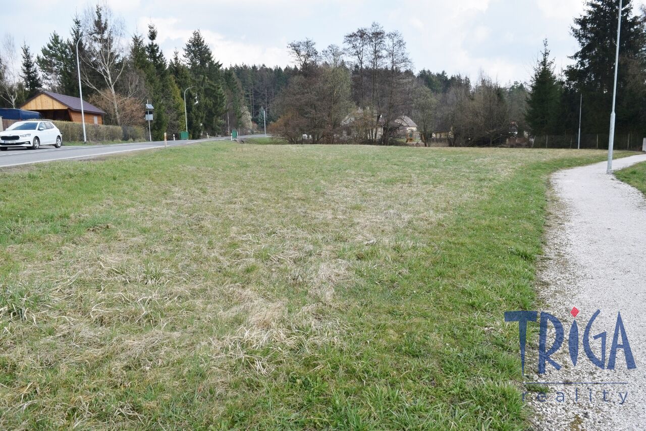 Nemojov - Pěkný stavební pozemek
