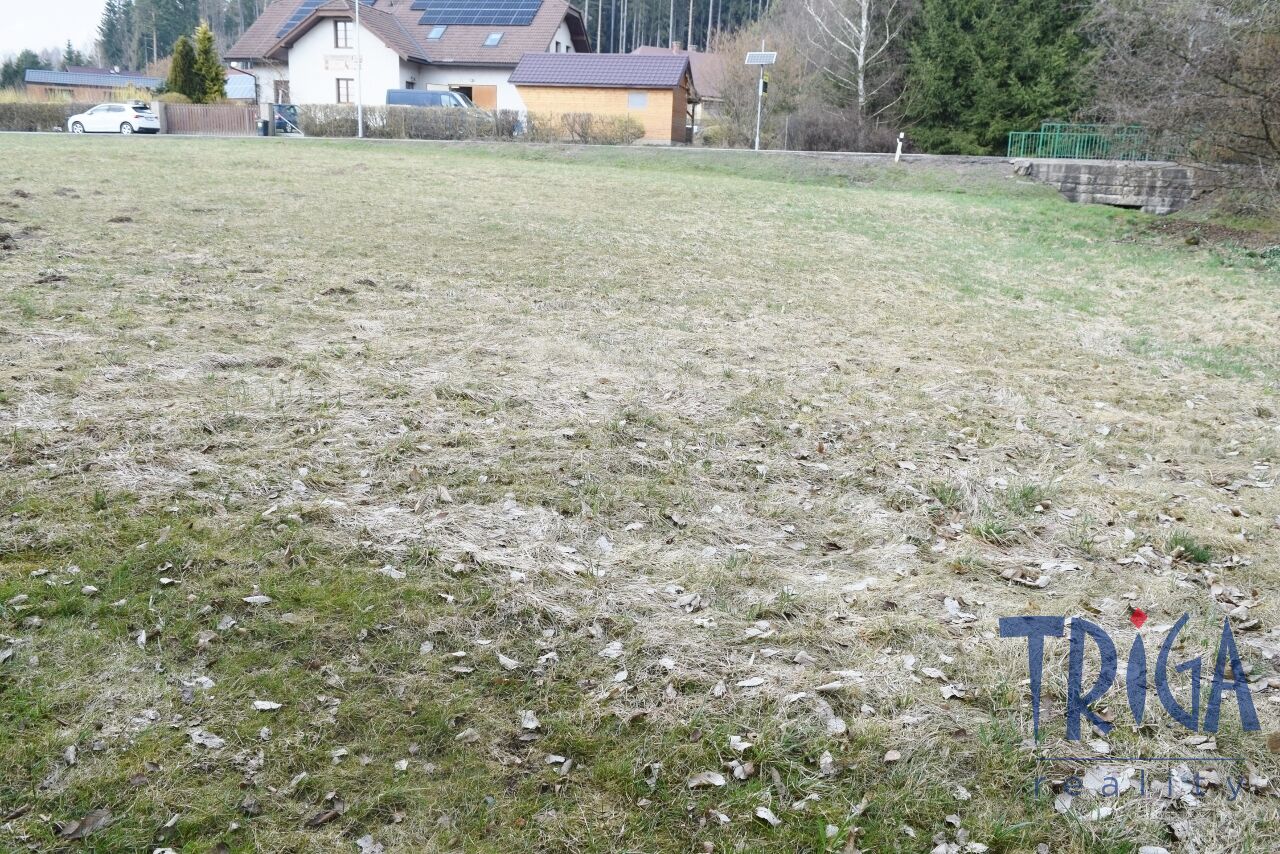 Nemojov - Pěkný stavební pozemek