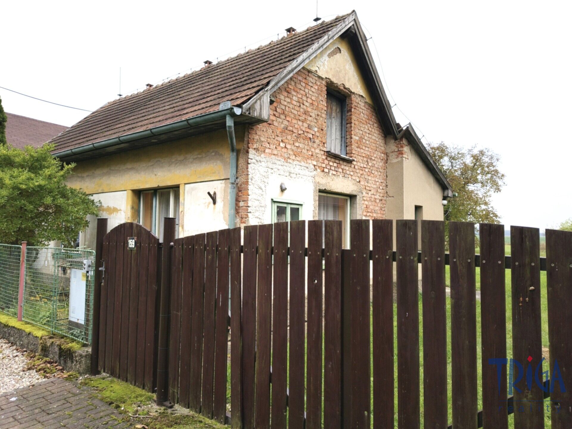 Rasošky  - Prodej domu s projektem novostavby a rozlehlými pozemky 3 593 m2