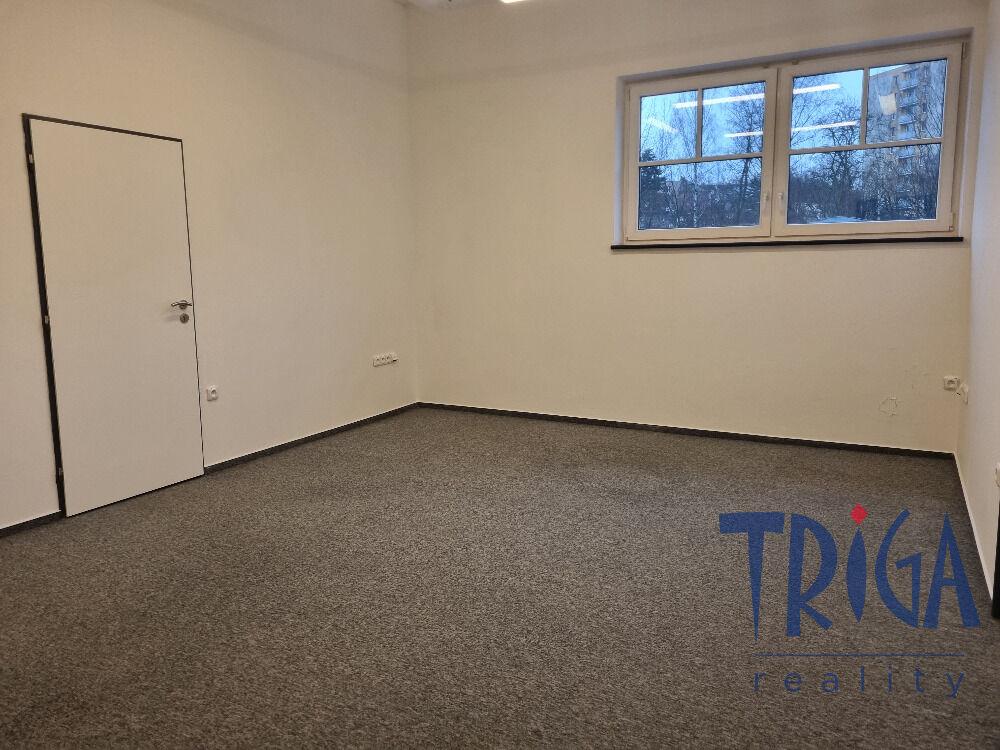Trutnov - Pronájem kanceláře 23 m2