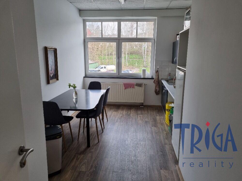 Trutnov - Pronájem kanceláře 23 m2