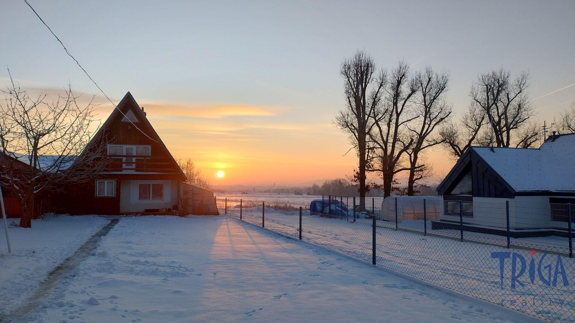 Dvůr Králové n. L. - Prodej rodinného domu s chatou, zahradou na krásném místě