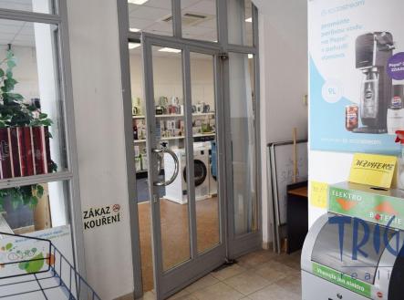 Pronájem obchodní prostor