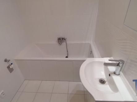 Pronájem bytu, 1+kk, 32 m²