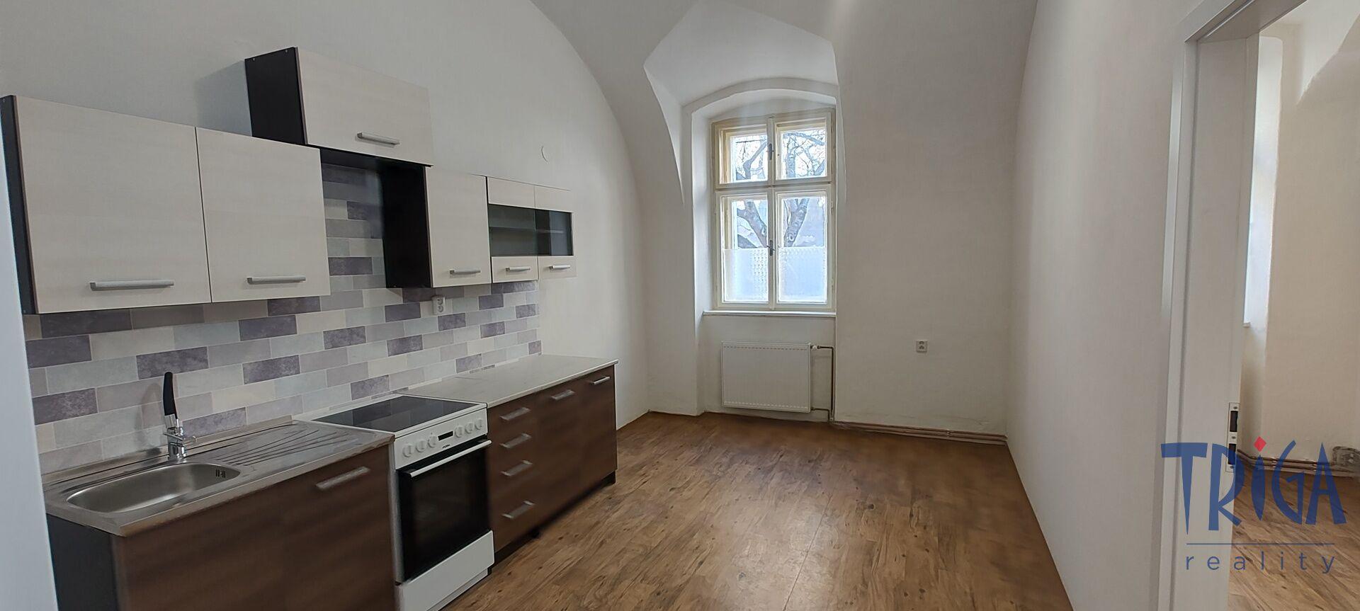 Jaroměř - Josefov: Pronájem bezbariérového bytu 2+KK