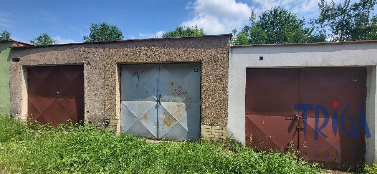 Dvůr Králové nad Labem - Pronájem zděné garáže