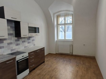 Jaroměř - Josefov: Pronájem bezbariérového bytu 2+KK
