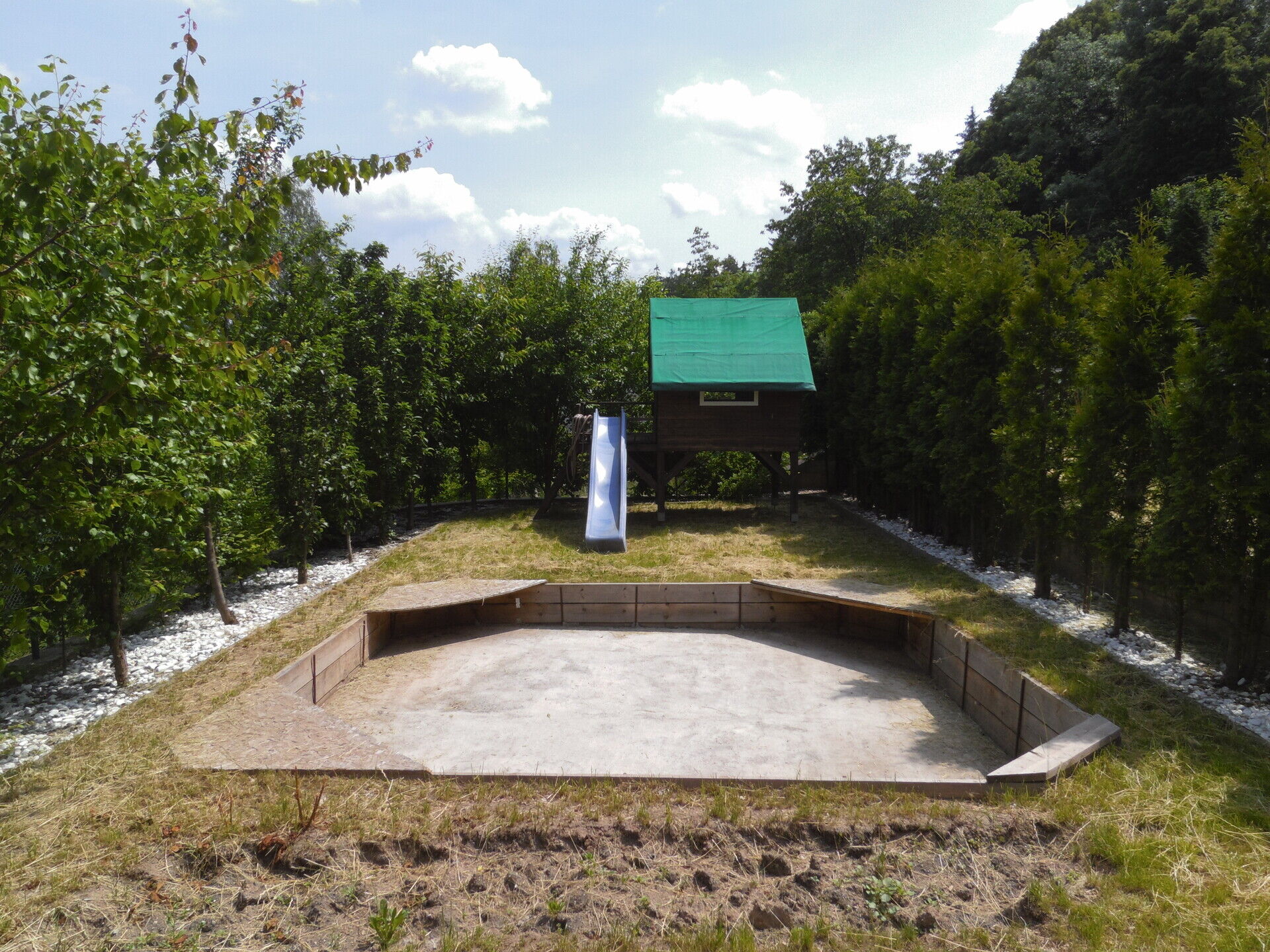 Prodej zahrady 347 m2 s chatičkou, Drahovice, Karlovy Vary