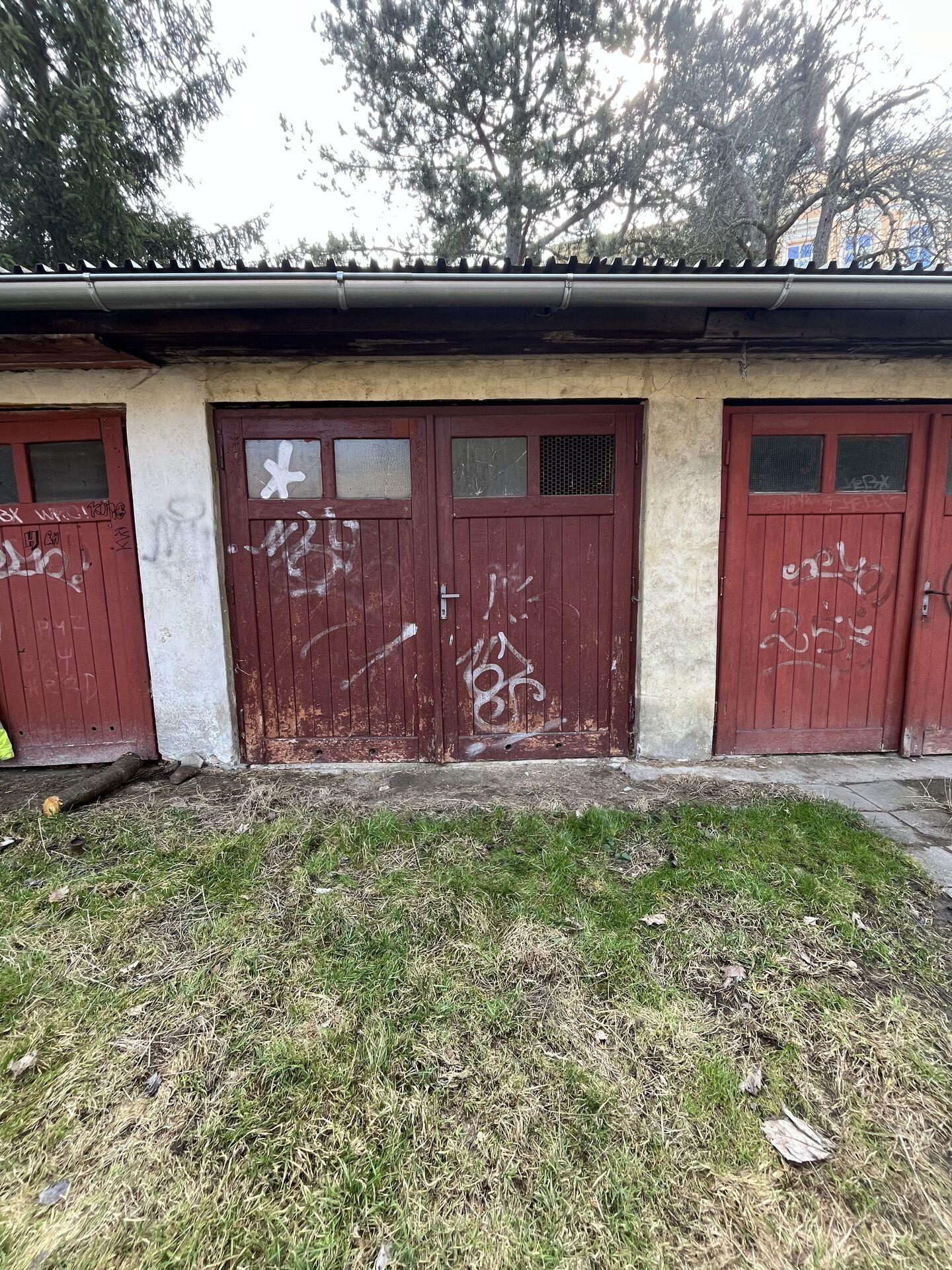 Prodej garáže, Drahovice Karlovy Vary