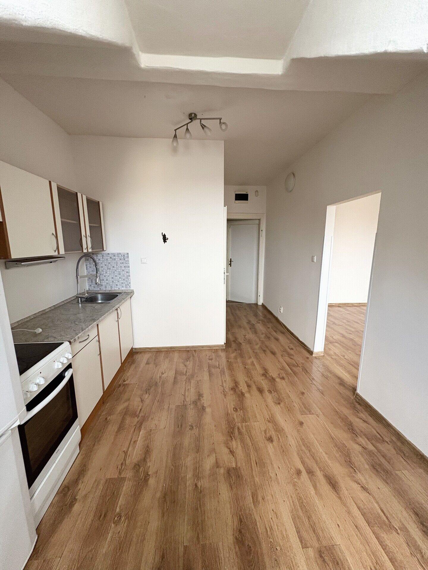 Pronájem bytu 1+1 39 m² náměstí Republiky, Karlovy Vary