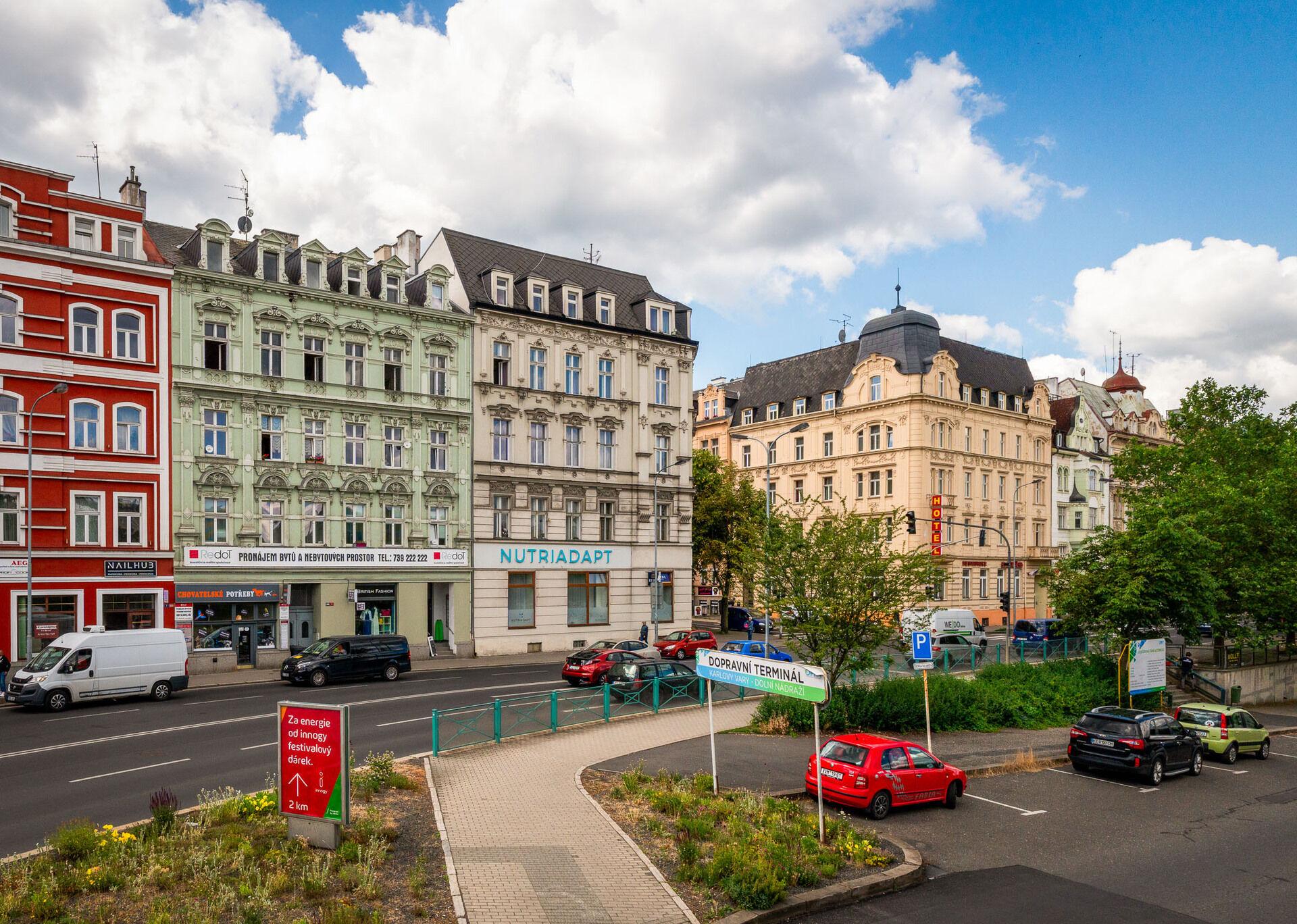 Pronájem obchodních prostor v centru Karlových Varů, 70 m2, ul. náměstí Republiky