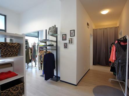 Pronájem obchodní prostor, 70 m²