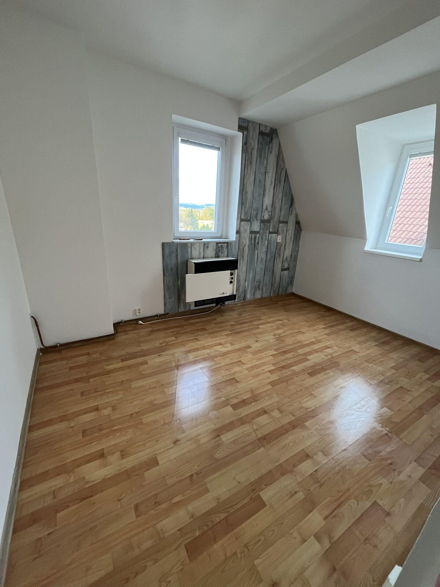 Pronájem bytu 2+1, 44 m2, Studentská, Karlovy Vary - Doubí