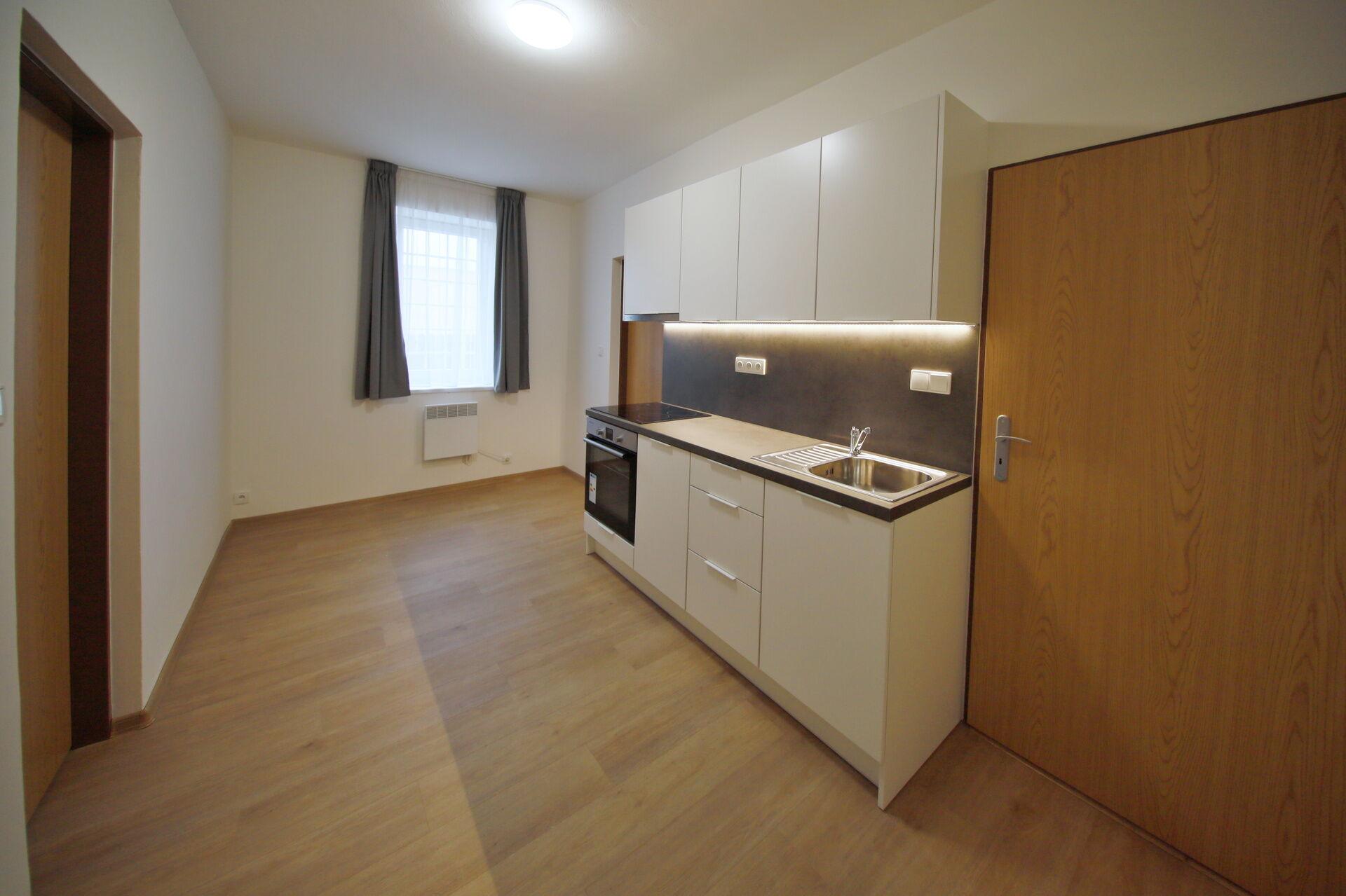 Pronájem bytu 2+1, 36 m2, Doubí Karlovy Vary