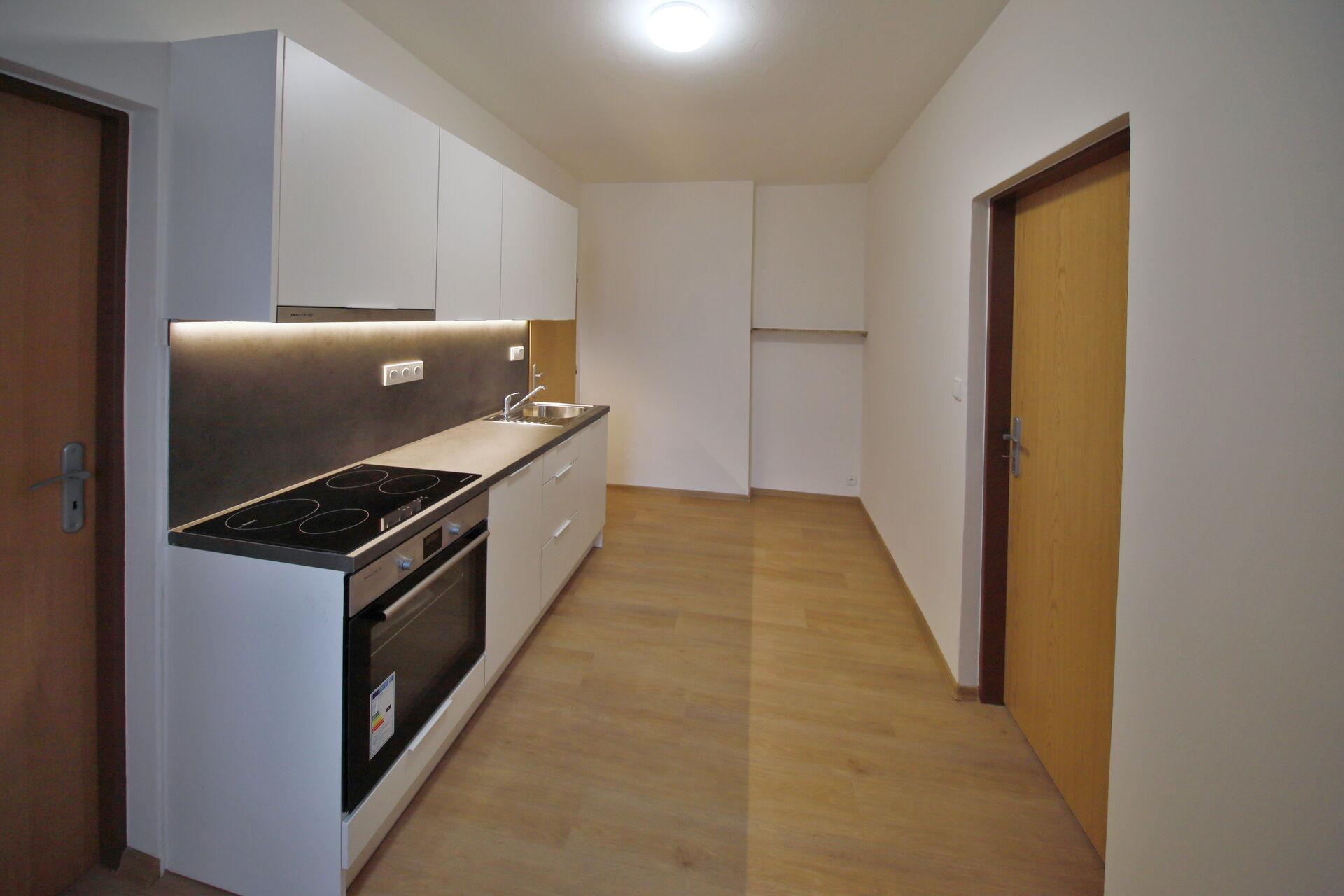 Pronájem bytu 2+1, 36 m2, Doubí Karlovy Vary