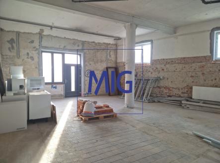 Pronájem obchodní prostor, 178 m²