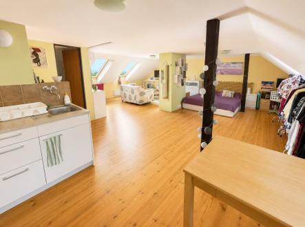 Pronájem bytu, 1+kk, 64 m²