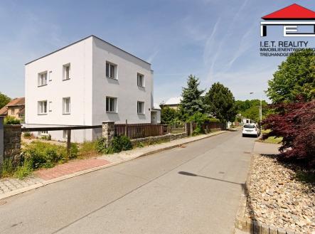 Prodej - nájemní dům, 270 m²