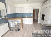 Pronájem bytu, 1+kk, 32 m²