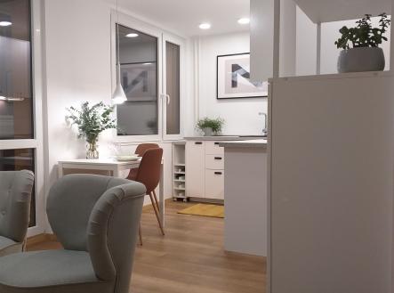 Pronájem bytu, 1+kk, 37 m²