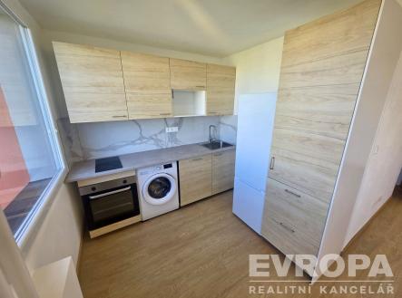 Pronájem bytu, 1+kk, 32 m²