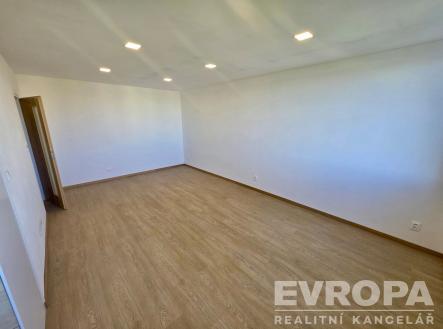 Pronájem bytu, 1+kk, 32 m²
