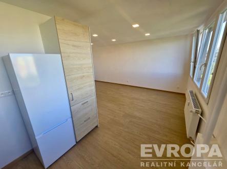 Pronájem bytu, 1+kk, 32 m²