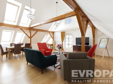 Pronájem bytu, 3+1, 95 m²