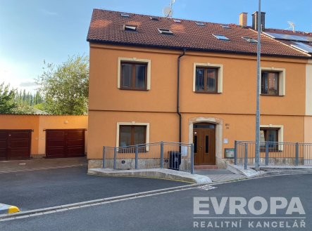 Prodej bytu 2kk, 76m2, 1.NP, ulice Křížkova, Plzeň