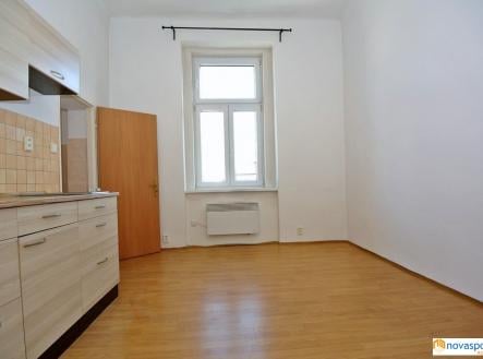 Pronájem bytu, 1+1, 35 m²