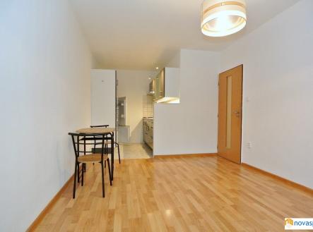 Pronájem bytu, 2+kk, 42 m²