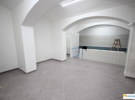 Pronájem skladovací prostor, 90 m²