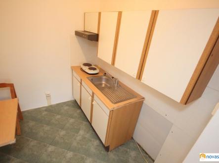 Pronájem bytu, 2+kk, 42 m²