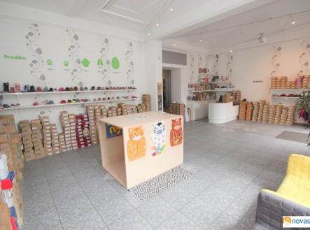 Pronájem obchodní prostor, 102 m²