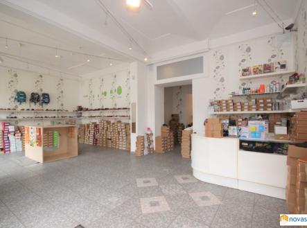 Pronájem obchodní prostor, 102 m²