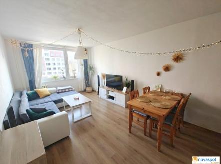 Pronájem bytu, 3+kk, 66 m²