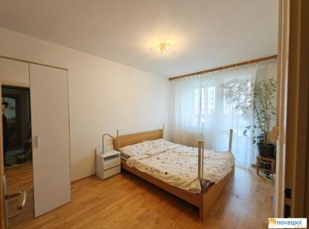 Pronájem bytu, 3+kk, 66 m²