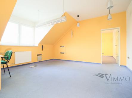 Prodej - obchodní prostor, 275 m²