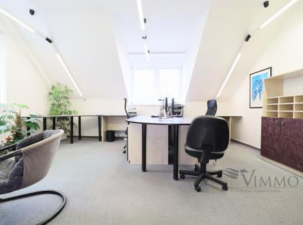 Prodej obchodní prostor, 275 m²