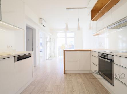 Pronájem bytu, 4+kk, 80 m²