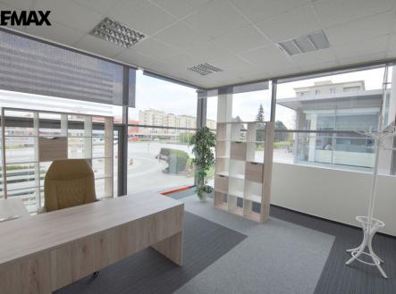 Pronájem kanceláře, 28 m²