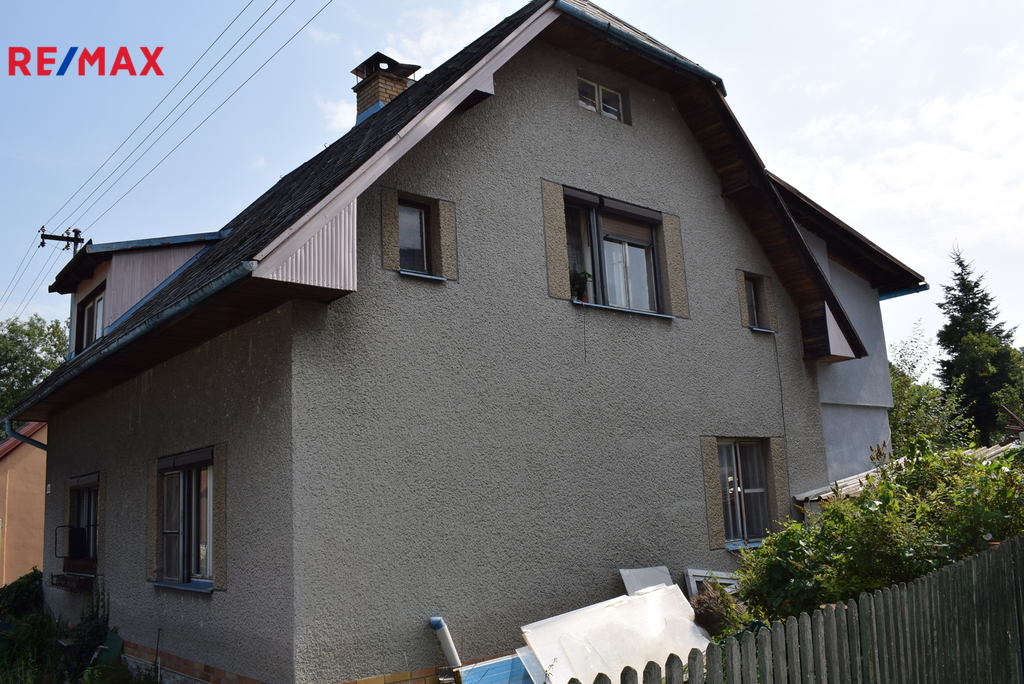 Boční pohled zprava