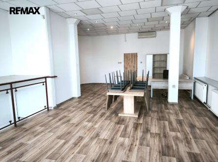 Pronájem kanceláře, 46 m²