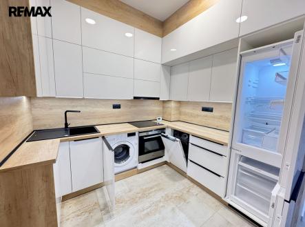 Pronájem bytu, 1+kk, 34 m²