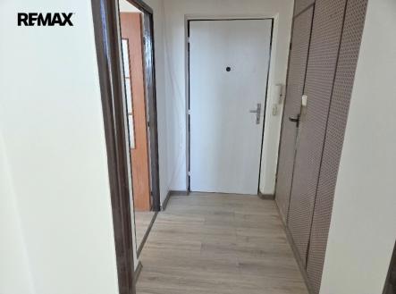 Pronájem bytu, 1+1, 38 m²