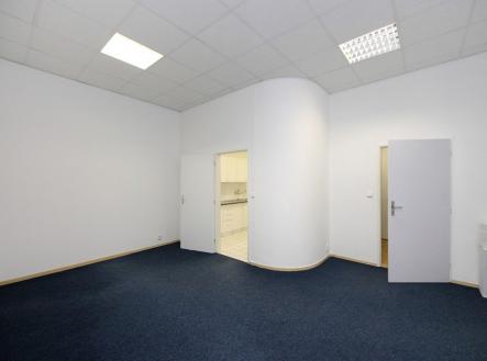 Pronájem - kanceláře, 73 m²