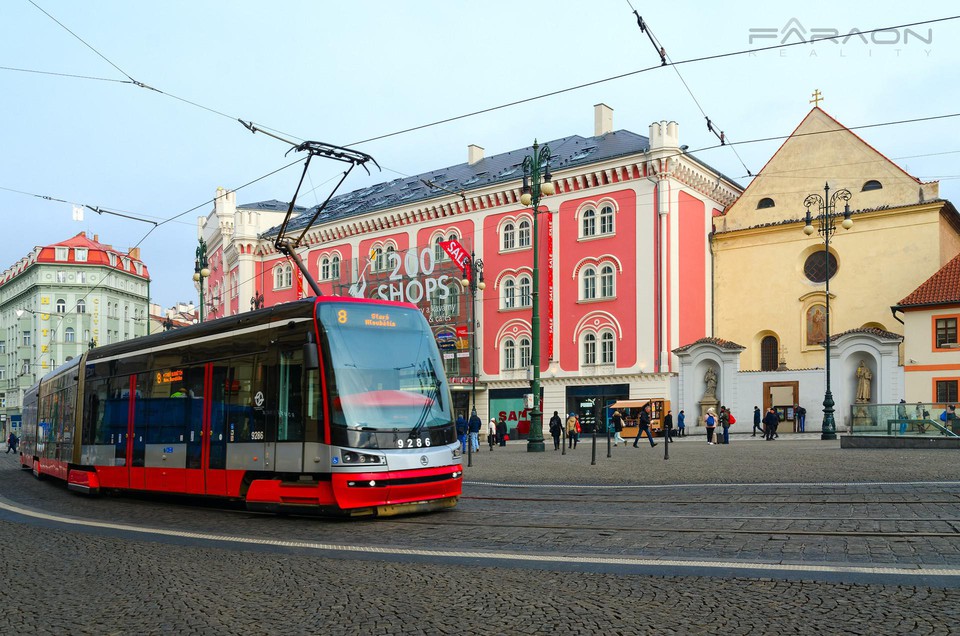 Pronájem kanceláře (1060m2) s terasou (80m2), Praha 1 - Revoluční