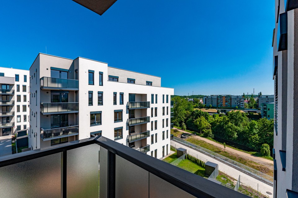 Pronájem bytu 1+kk, 38 m2, balkon, sklep, Praha 9, ul. Waltariho