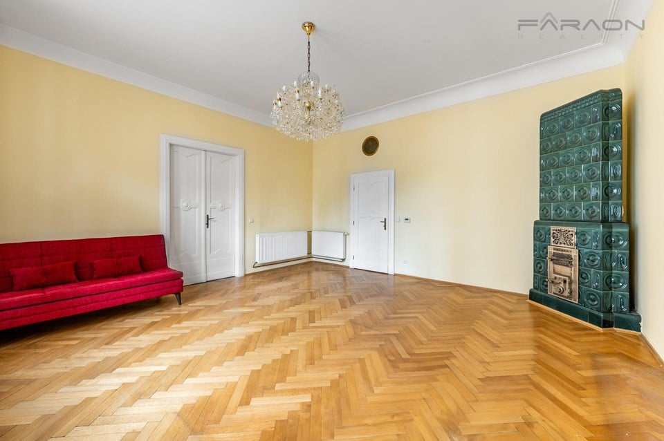 Nadstandardní stylový byt 3+kk s balkónem, 136 m2, ul. Růžová, Praha 1